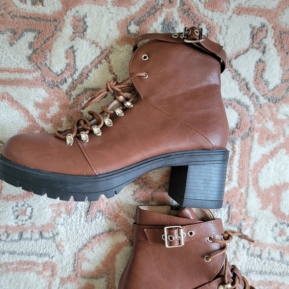 Chase + Chloe Emerson Platform Combat Booties NWOB - Picture 5 of 8